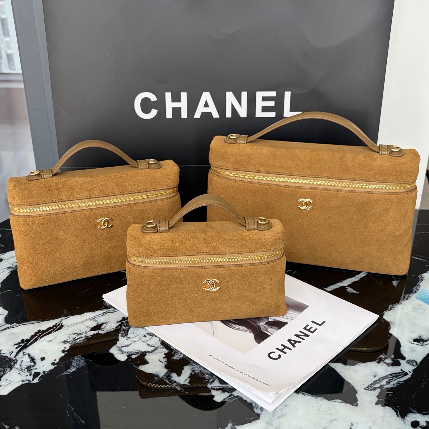 B1R76C31 Popular leather bag