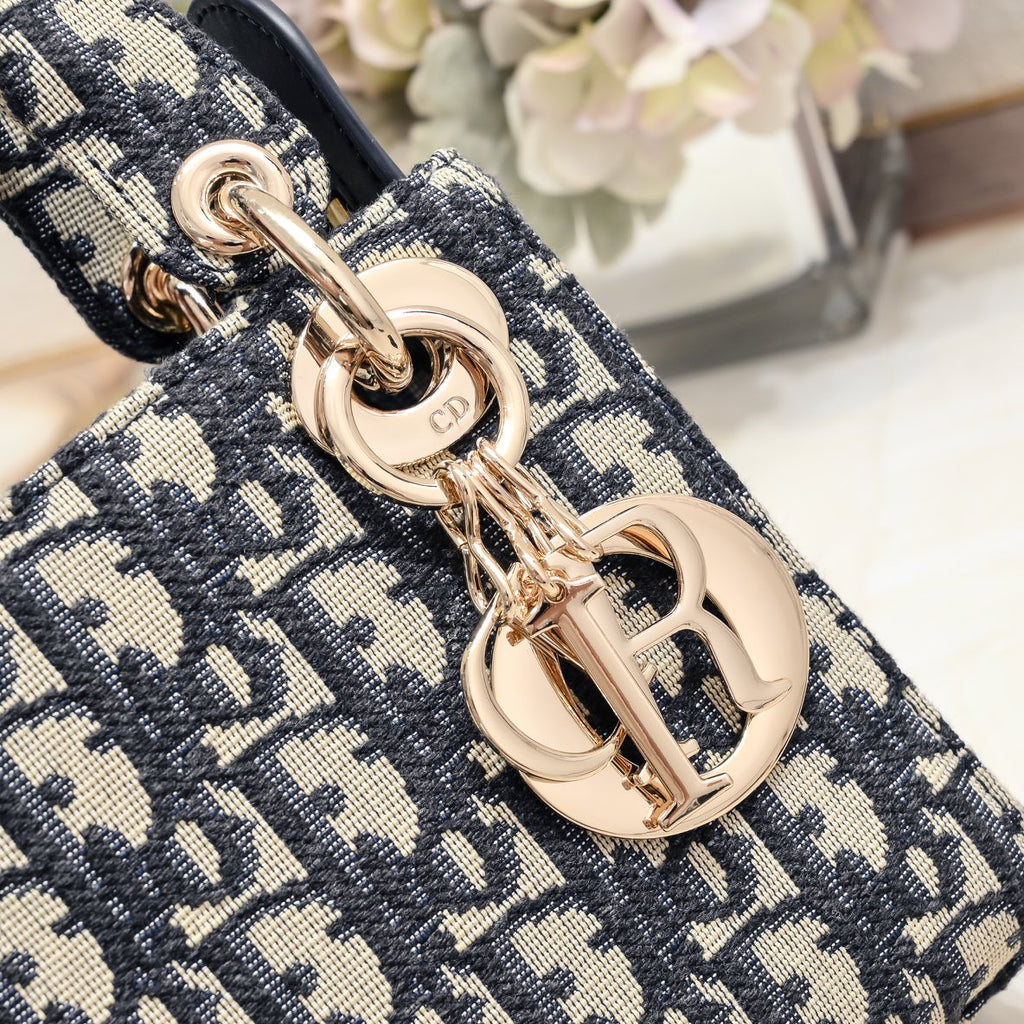 B1X54D439 Popular   embroidery bag