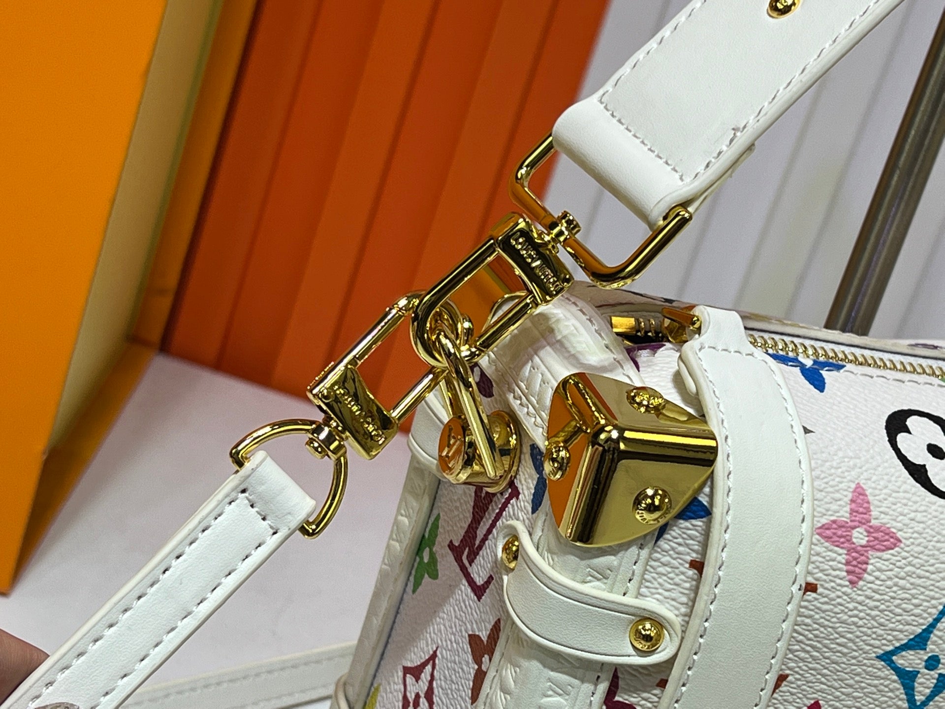 B1W35E101 Popular leather bag