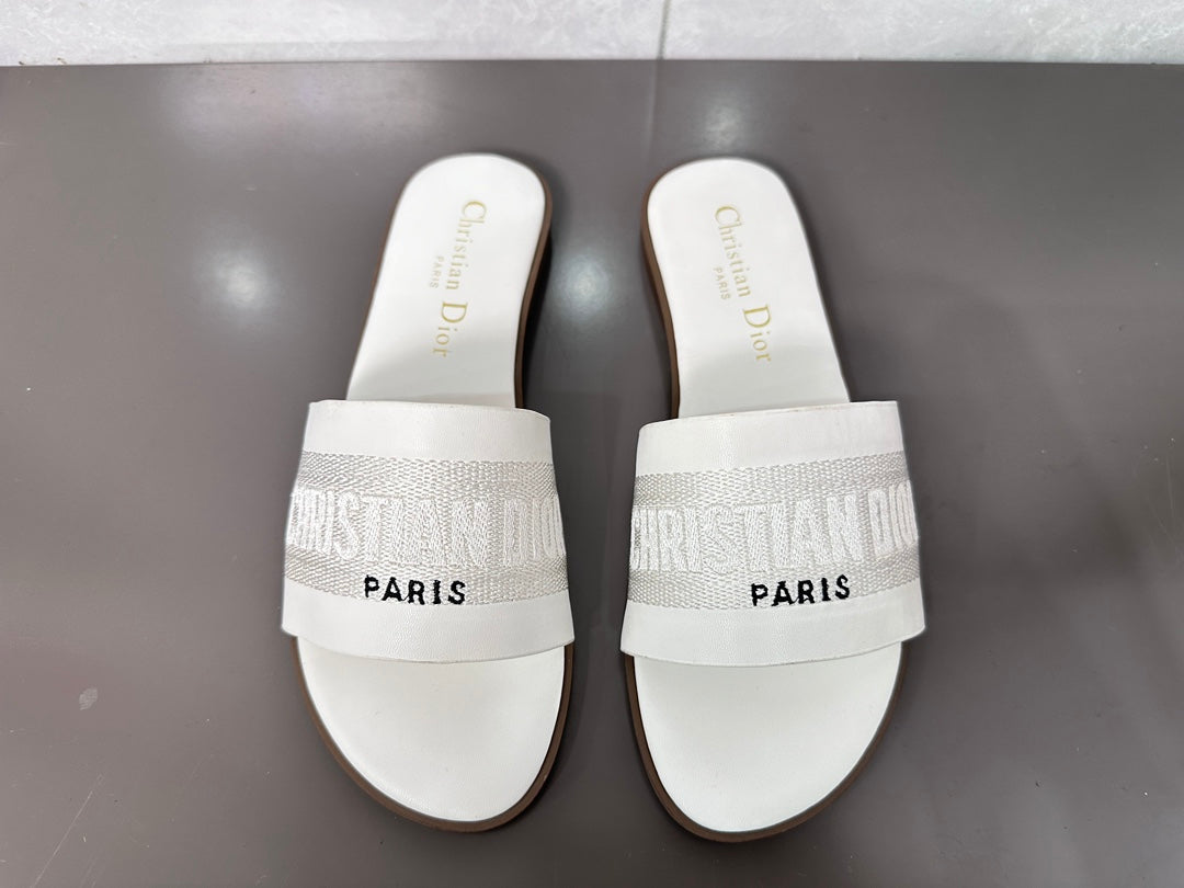 Z1ZD32 Popular slippers