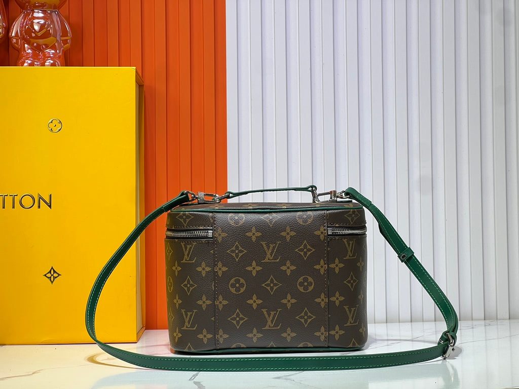 B1X45E10 Popular  leather bag