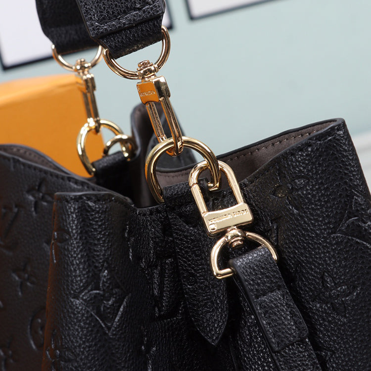 B1P11E81 Popular  leather bag 