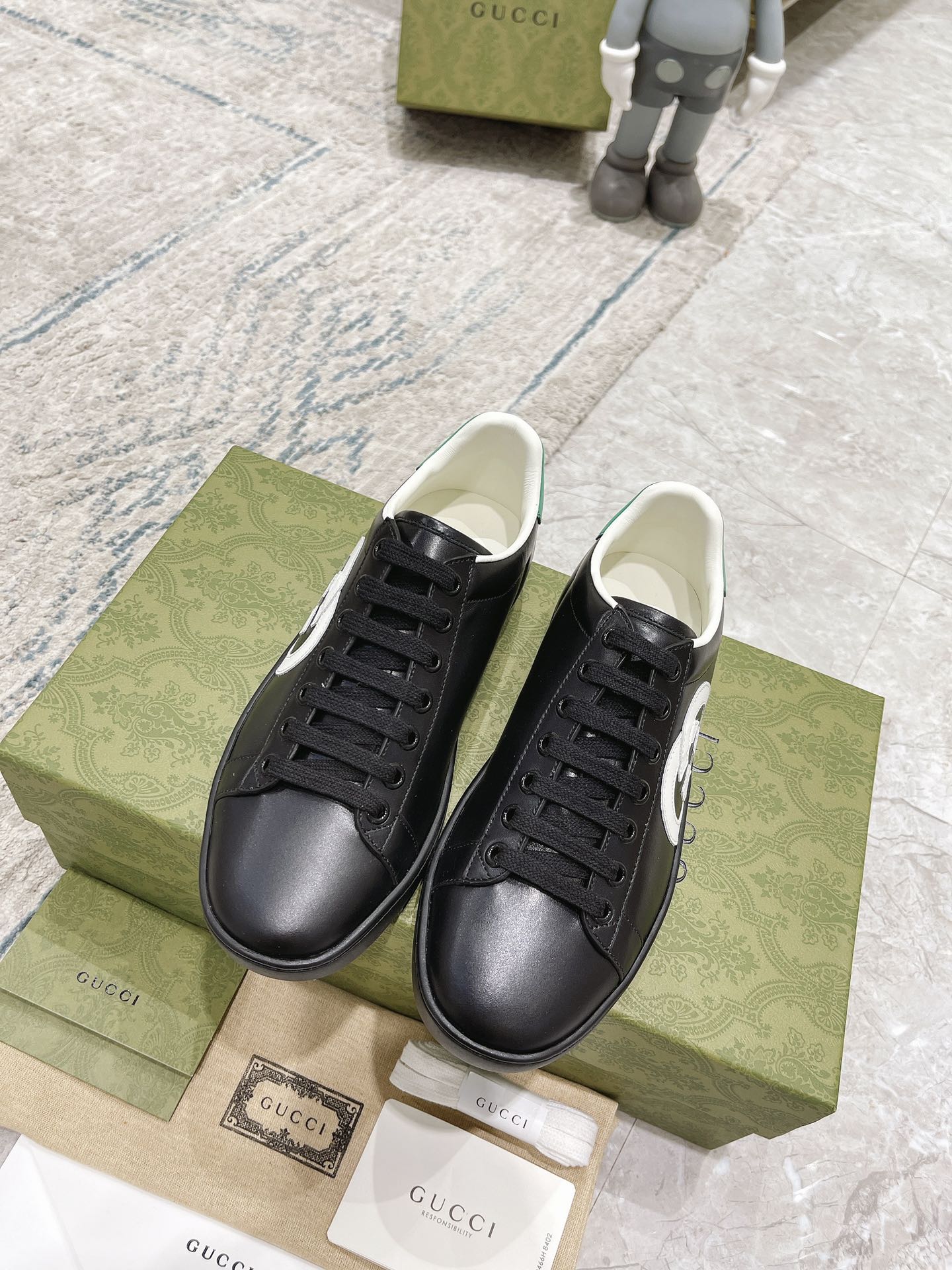 Z2Q105B209 Popular high-quality Shoes