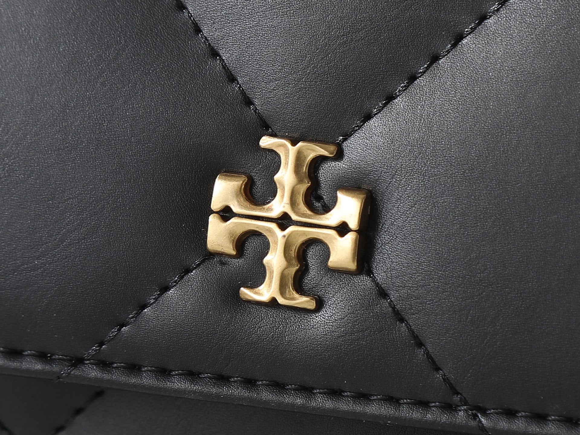 B1X56A26 Popular leather bag