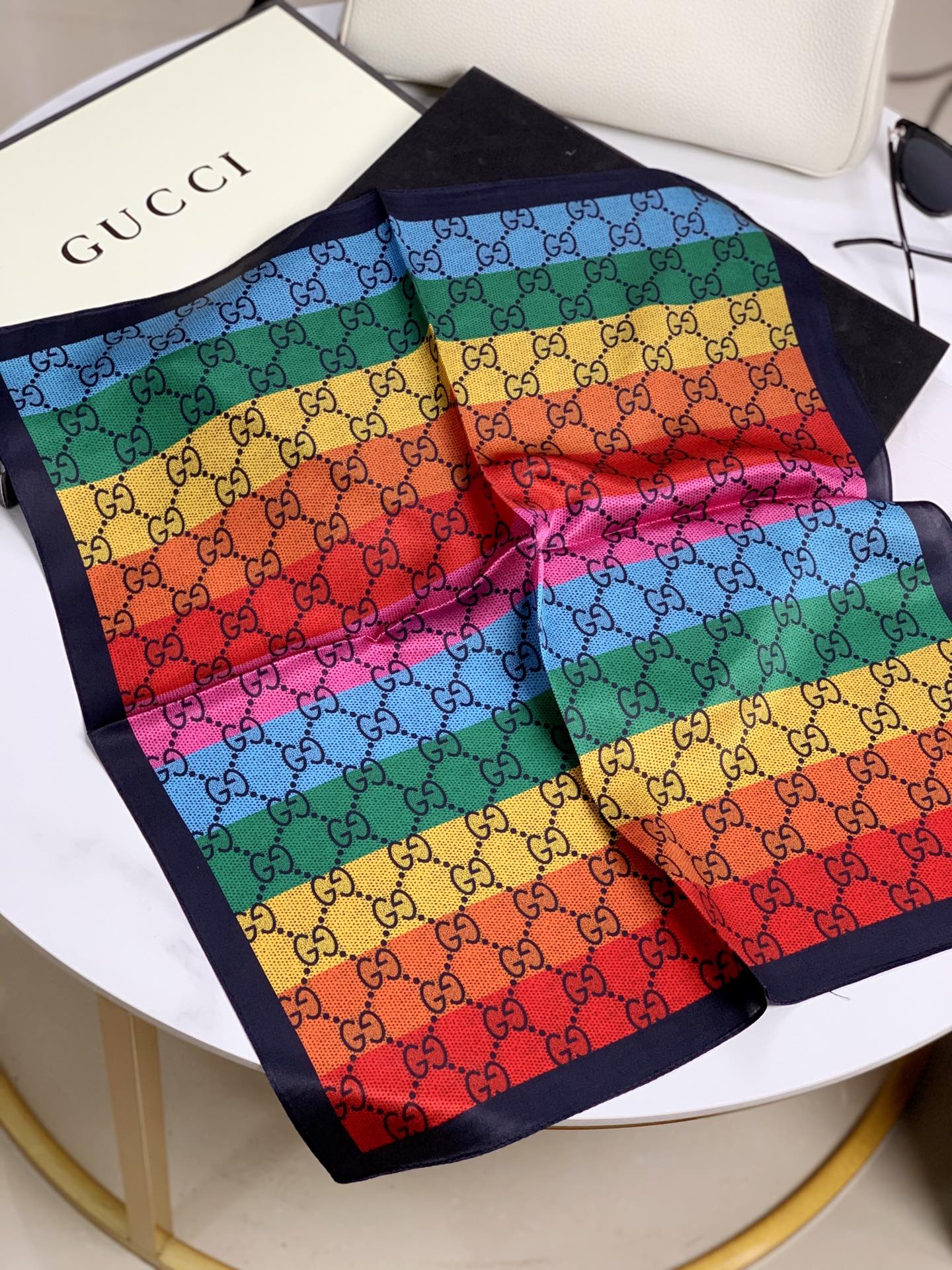 W1N55C10 Popular Silk Scarve