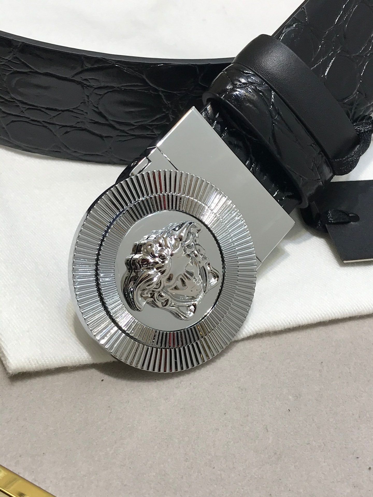 P1Q64V90 Popular  High quality belt With full package