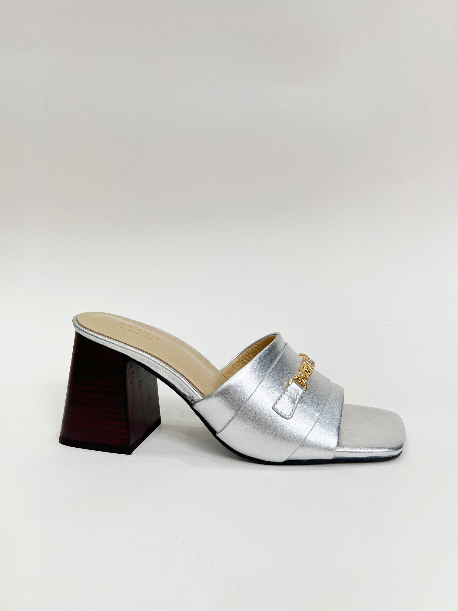 Z2N75B11  Popular leather High heels