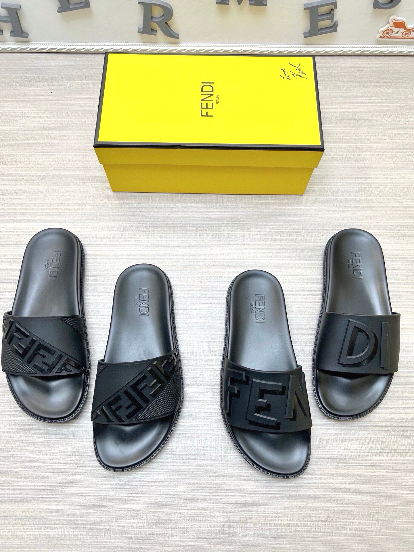 Z5Z35F281  Popular Slippers