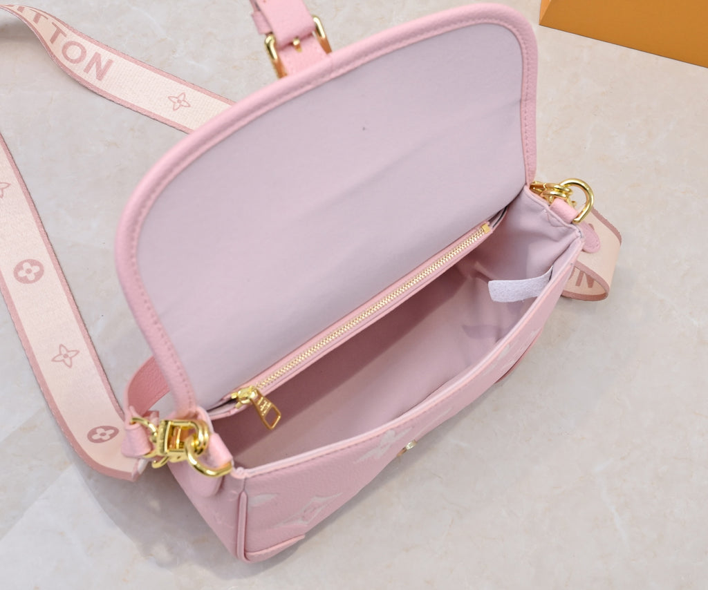 B1P36E42 Popular leather bag