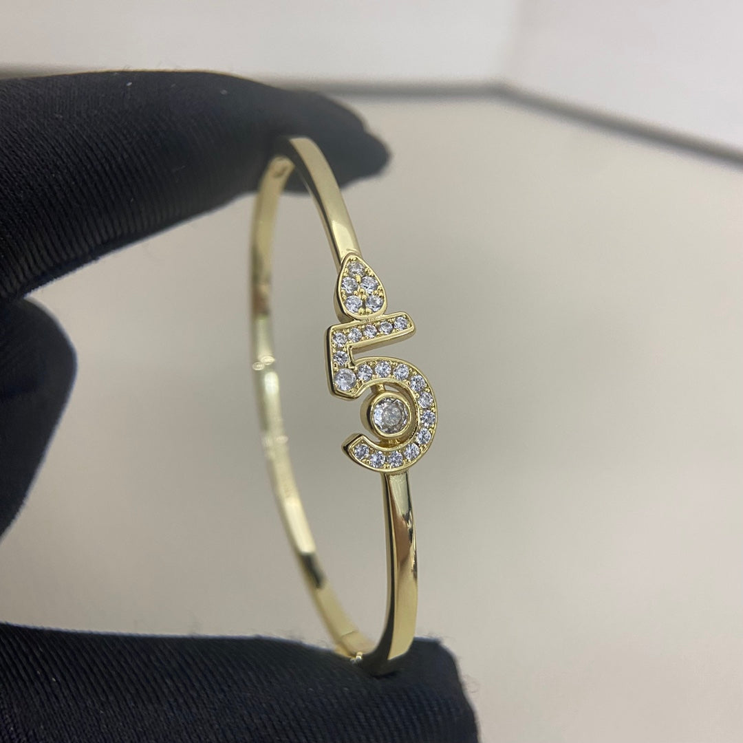 X1Q85C38K  Popular Bracelets