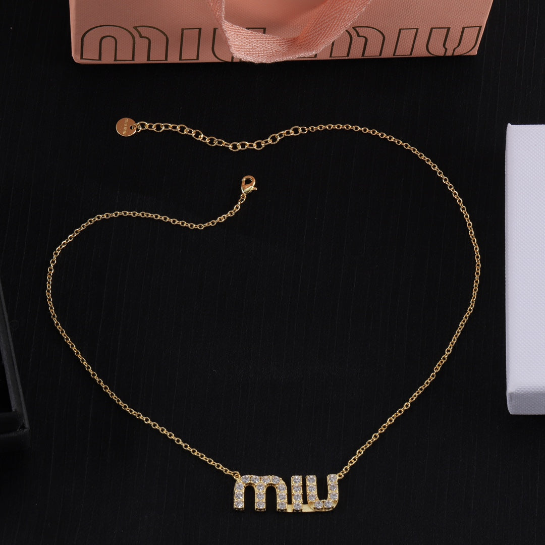 X1Z94A685K  Popular  Necklaces