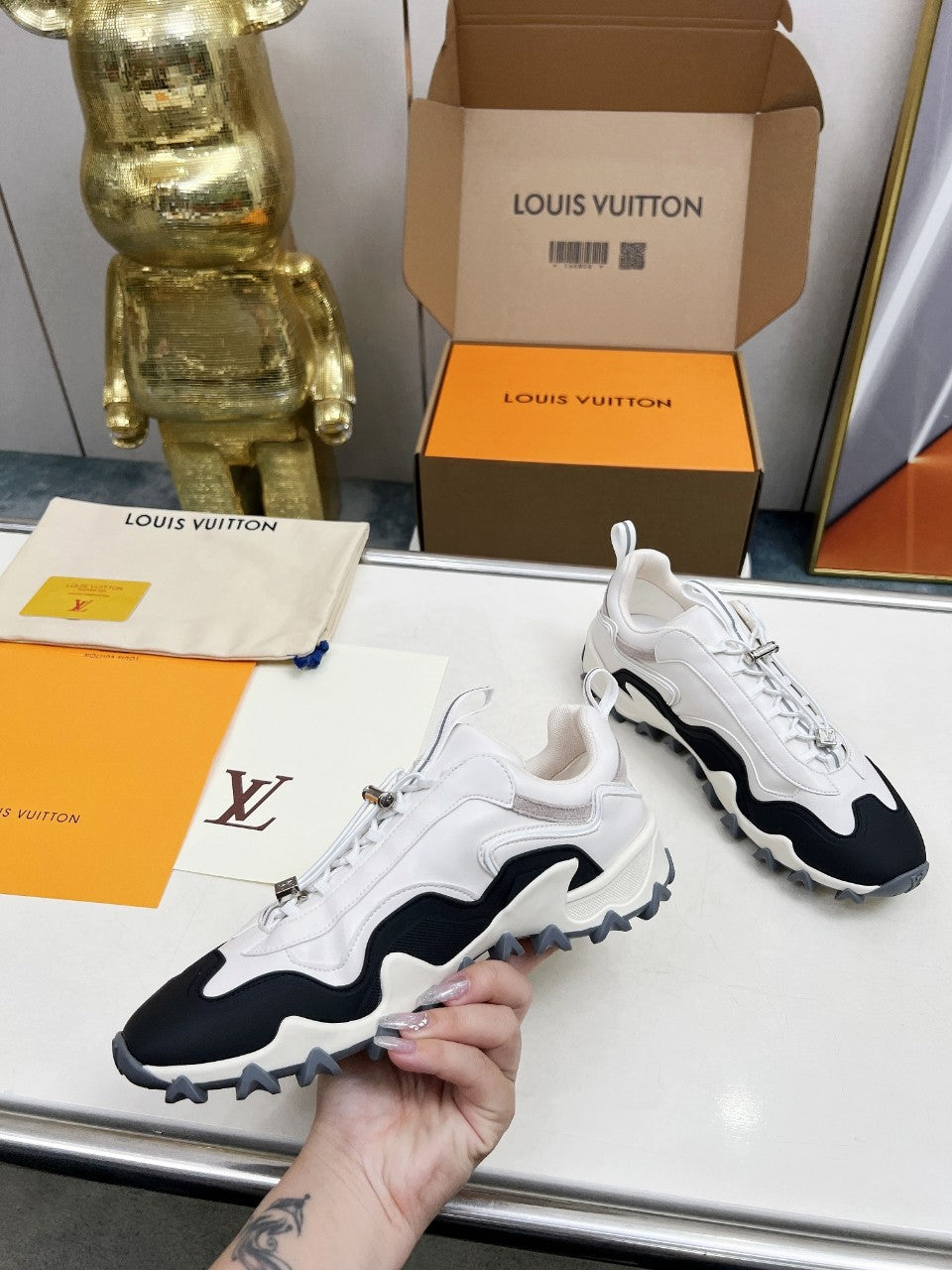 Z2Q105E284 Popular high-quality Shoes