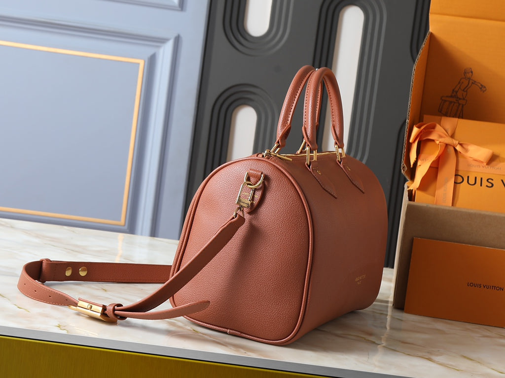 B1P46E40 Popular leather bag