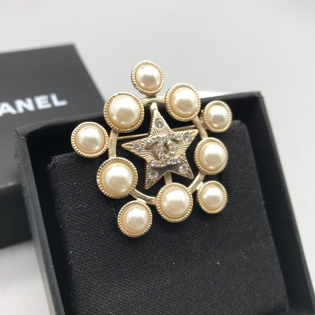 X14C860   Popular Brooch