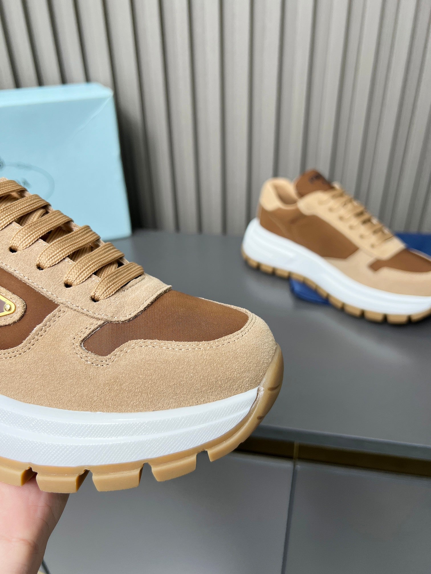 Z2LPD5  Popular high-quality shoes