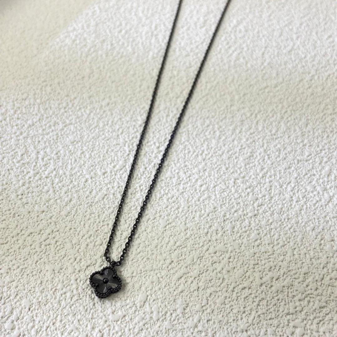 X5X94VA185K  Popular rings,earrings, bracelets,necklaces