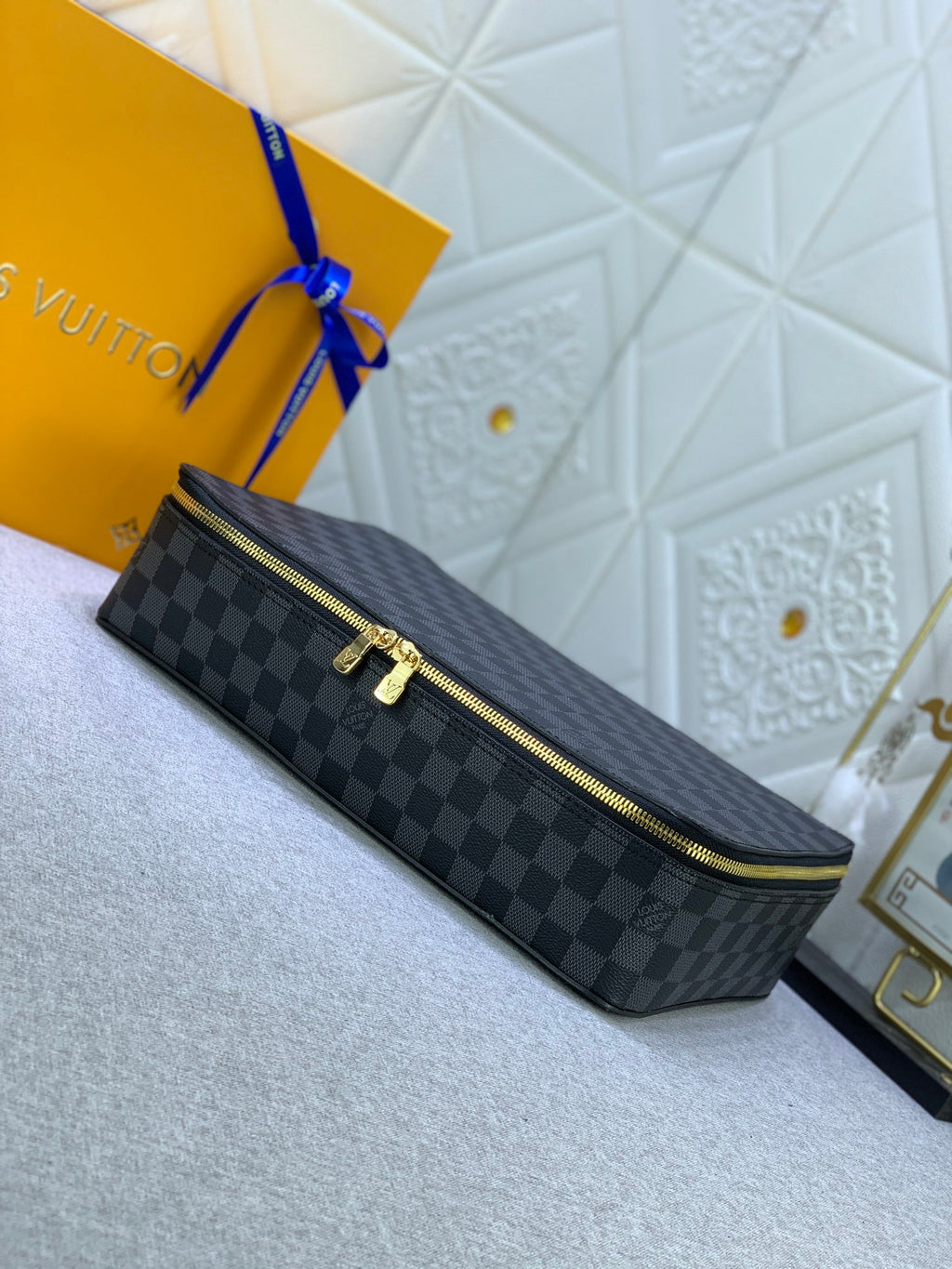 B1X34E272 Popular  leather bag 
