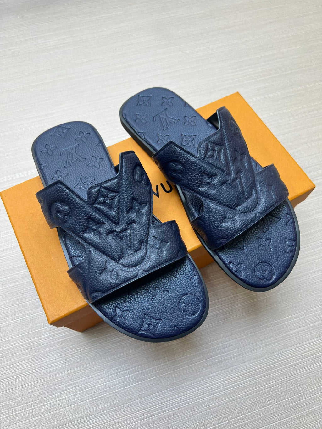 Z5ZE34 Popular slippers