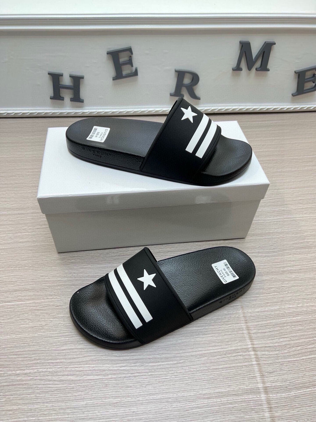 Z5Z35GV263  Popular Slippers