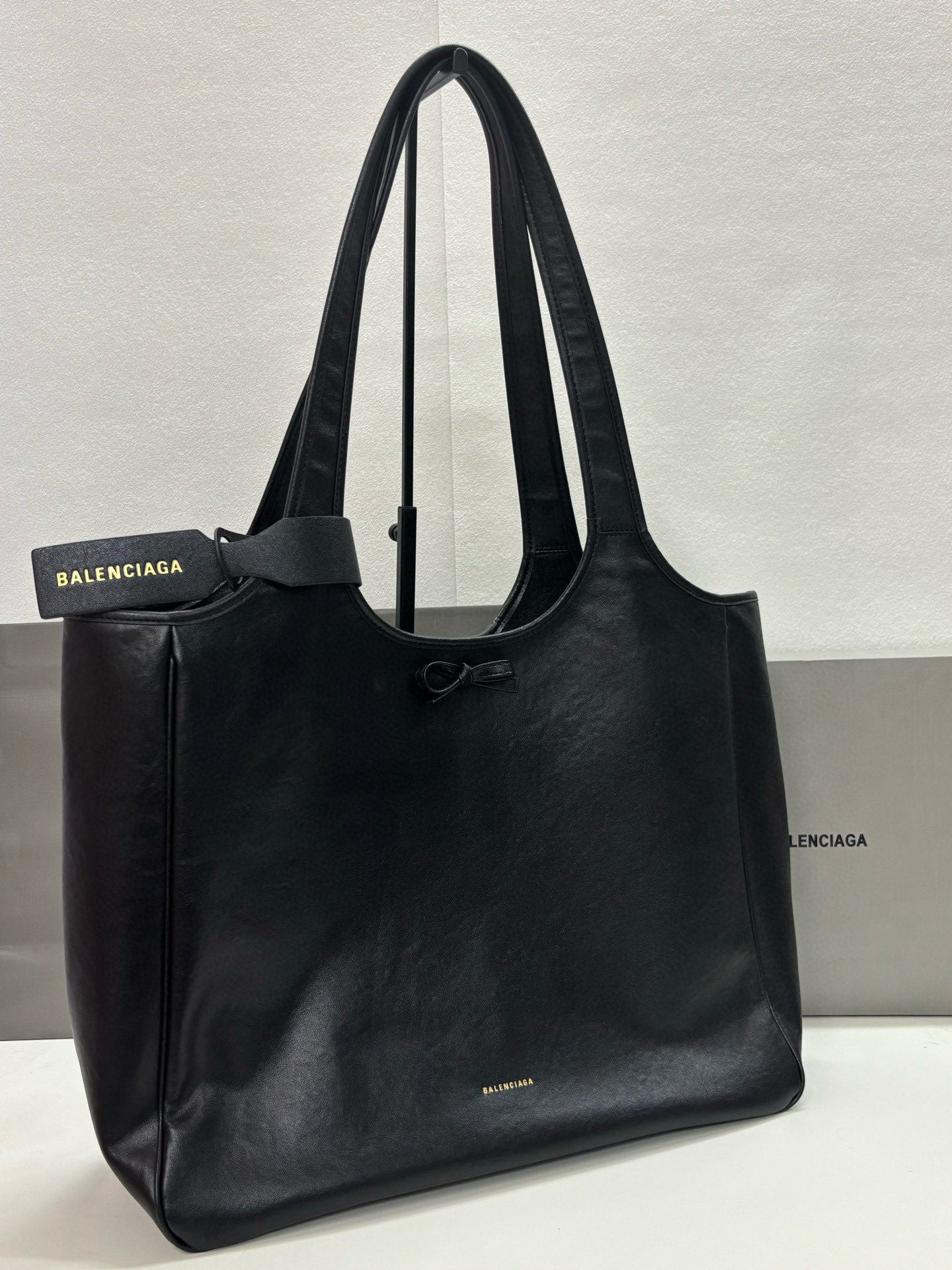 B1P46J147 Popular leather bags