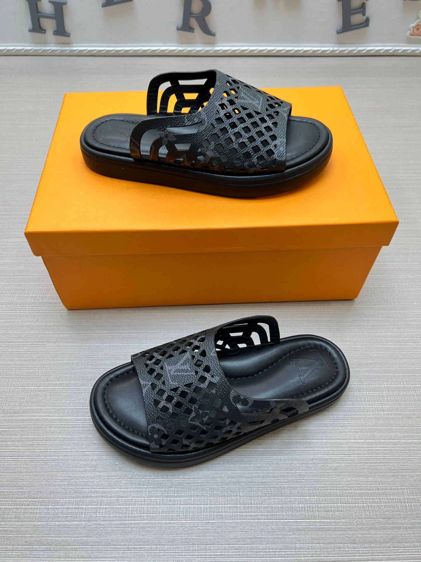 Z5ZE83 Popular slippers