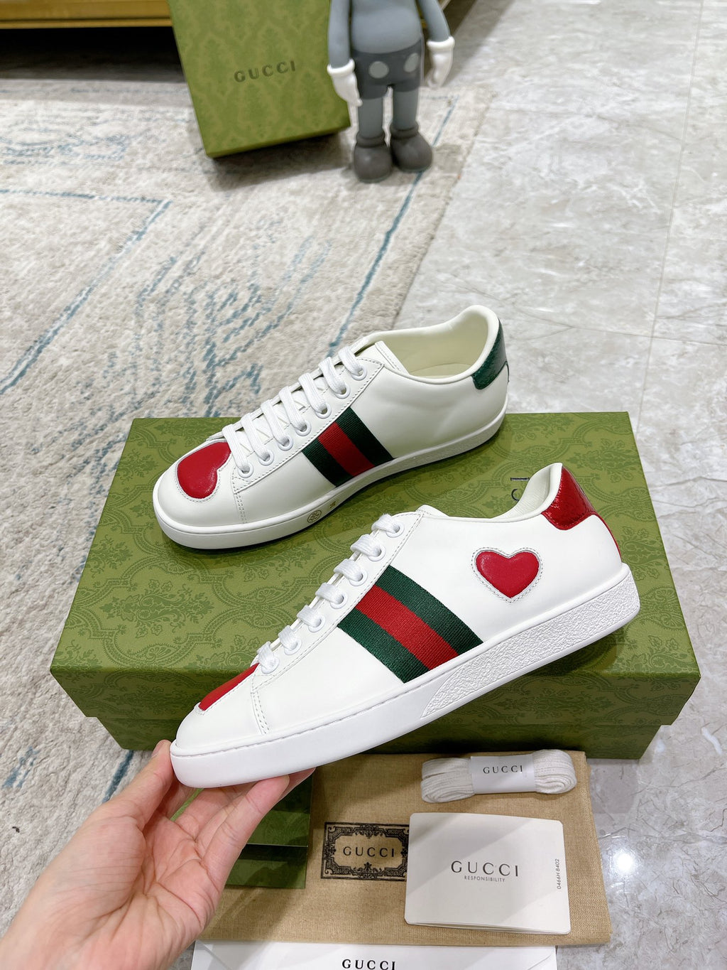 Z2Q105B201 Popular high-quality Shoes