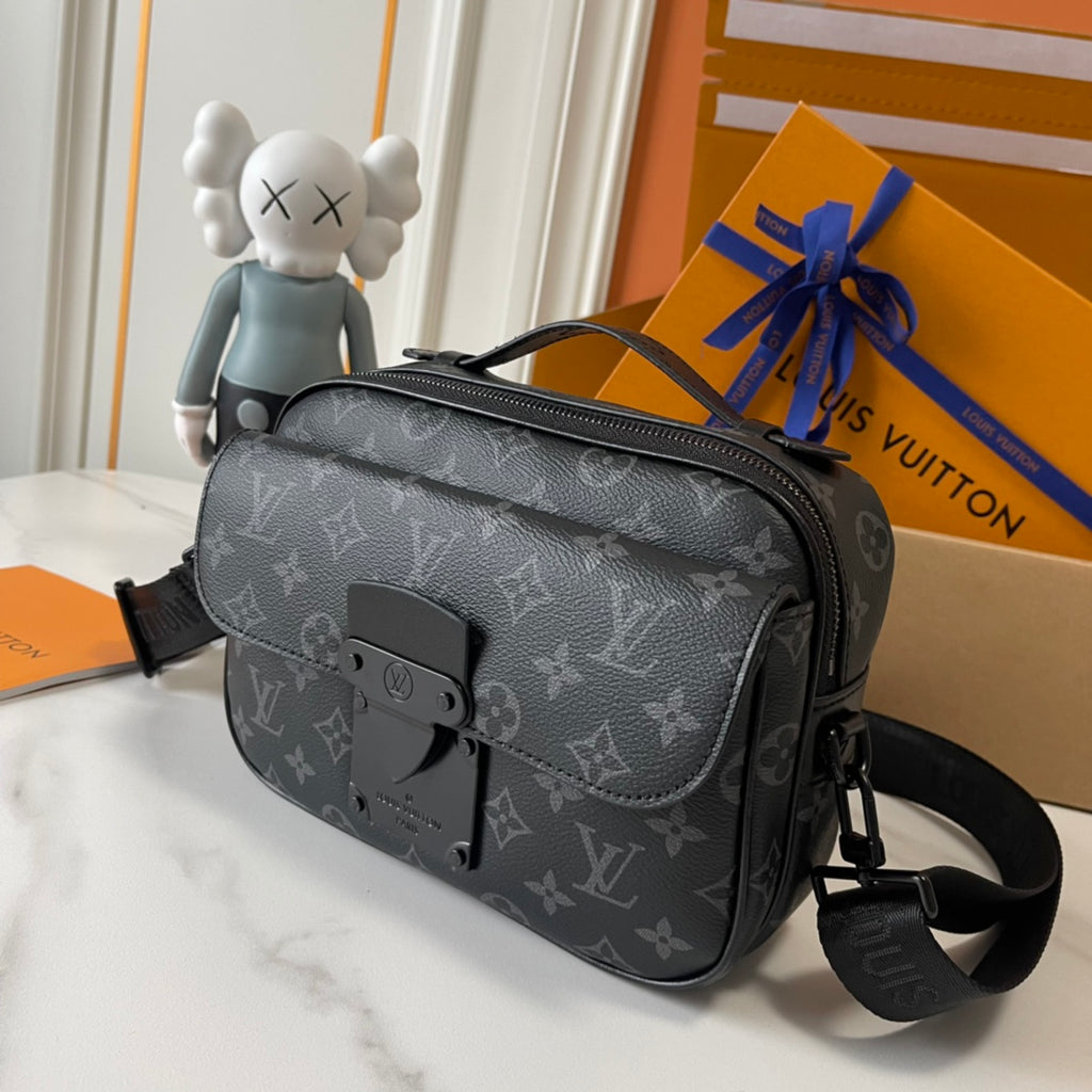 B1W15E38 Popular  leather bag