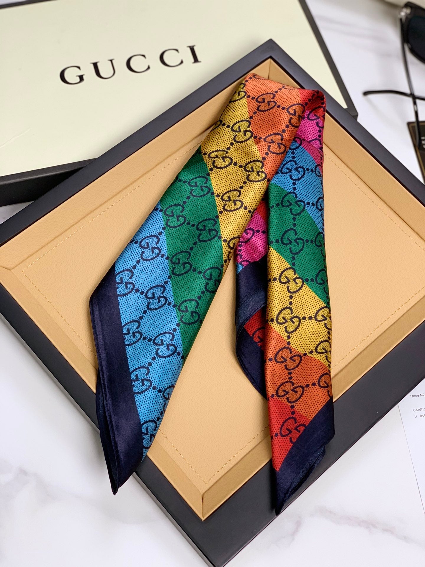 W1N55C10 Popular Silk Scarve