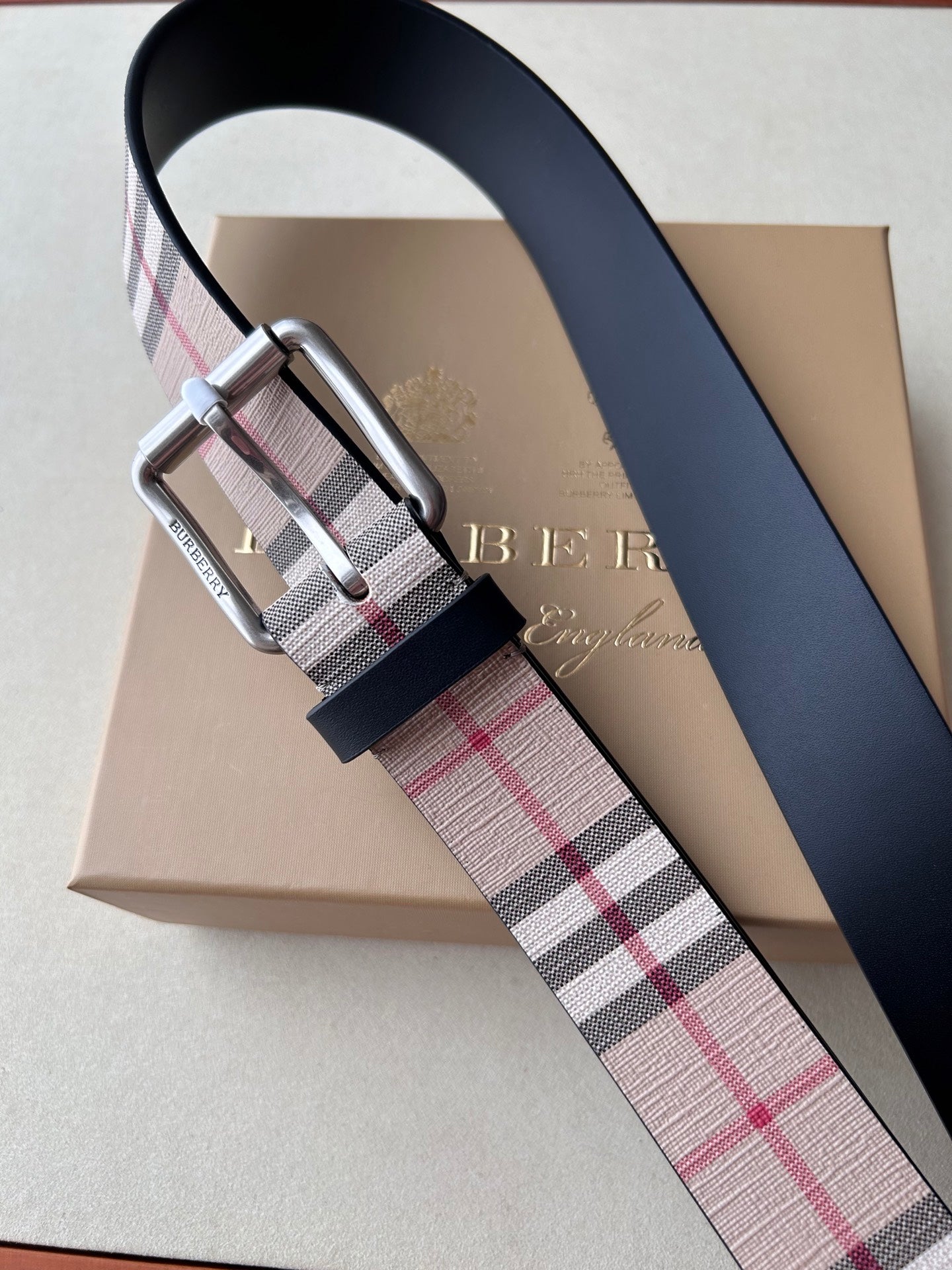P1Q115R8 Popular High quality belt With full package