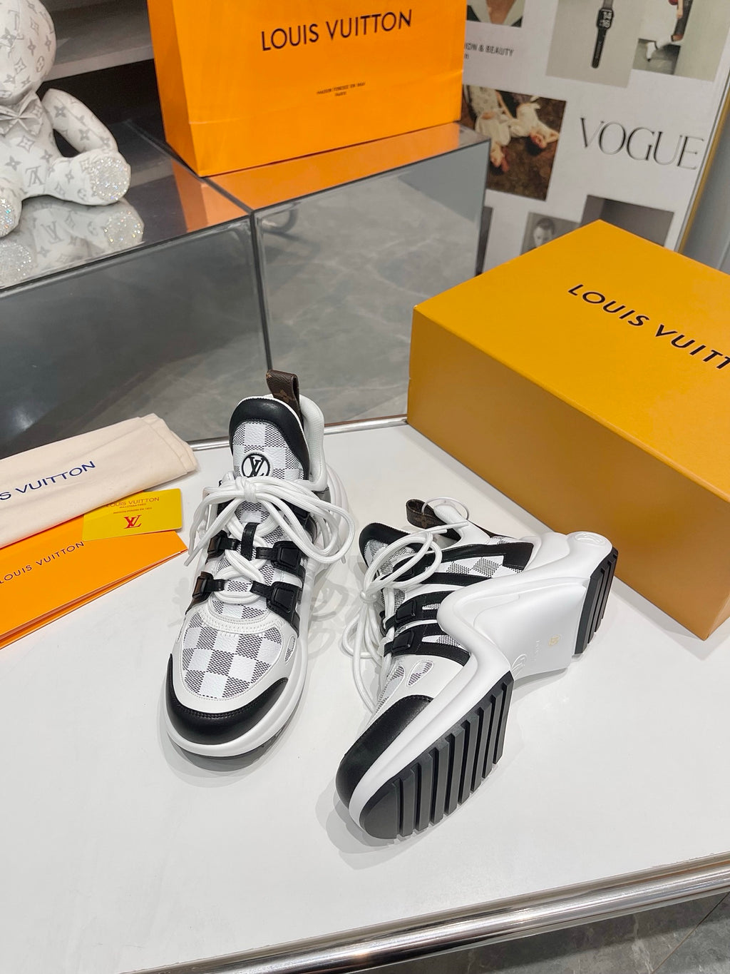 Z2Q105E438  Popular high-quality Shoes