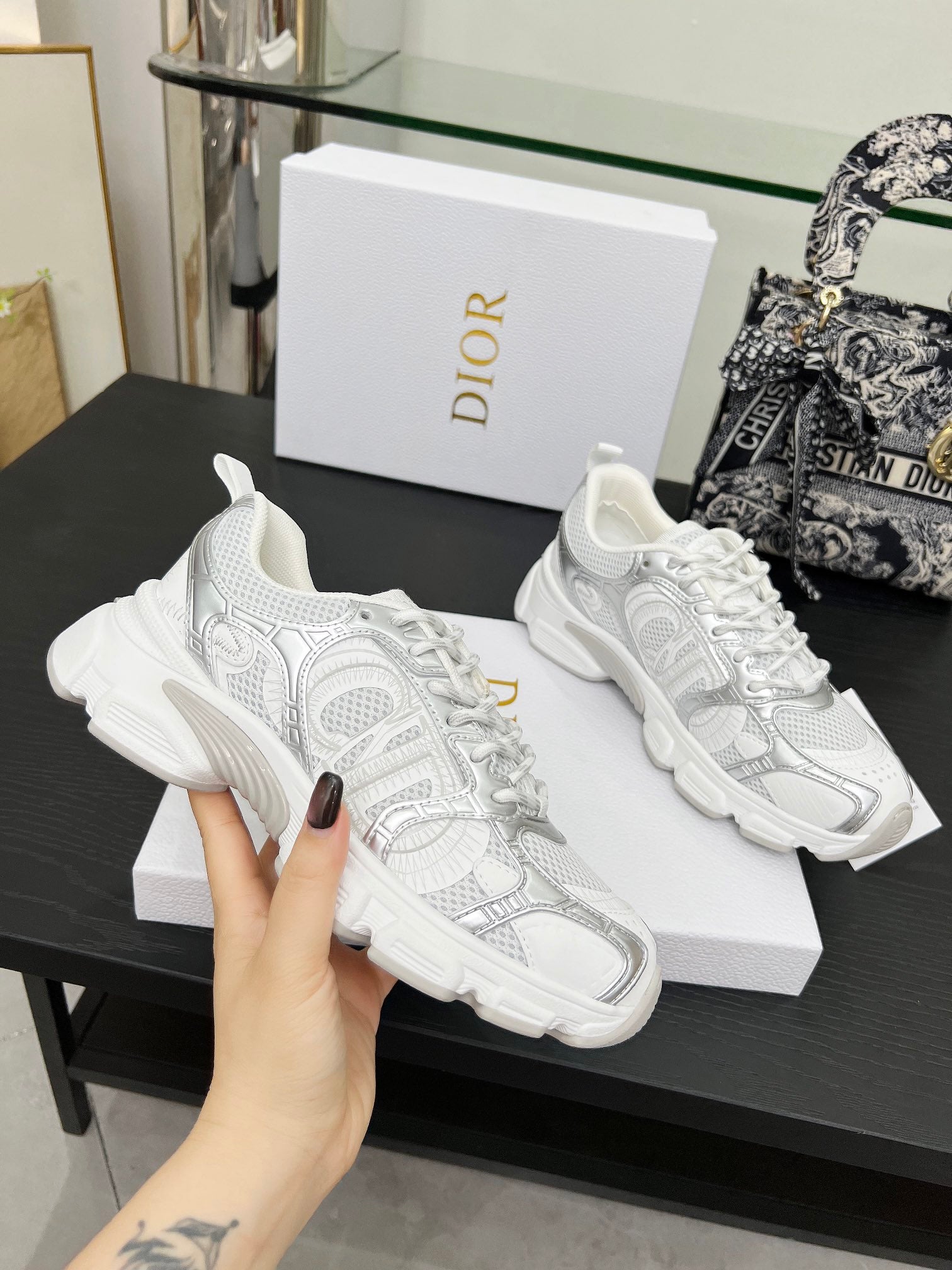 Z2Q105D312 Popular high-quality Shoes