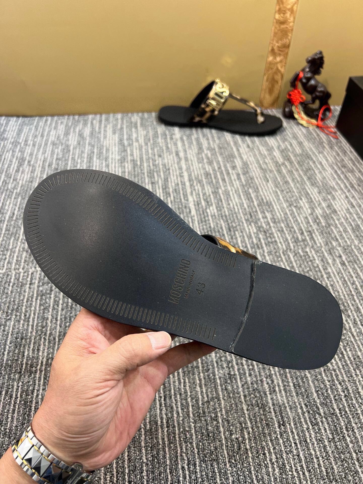 Z5ZA118 Popular slippers