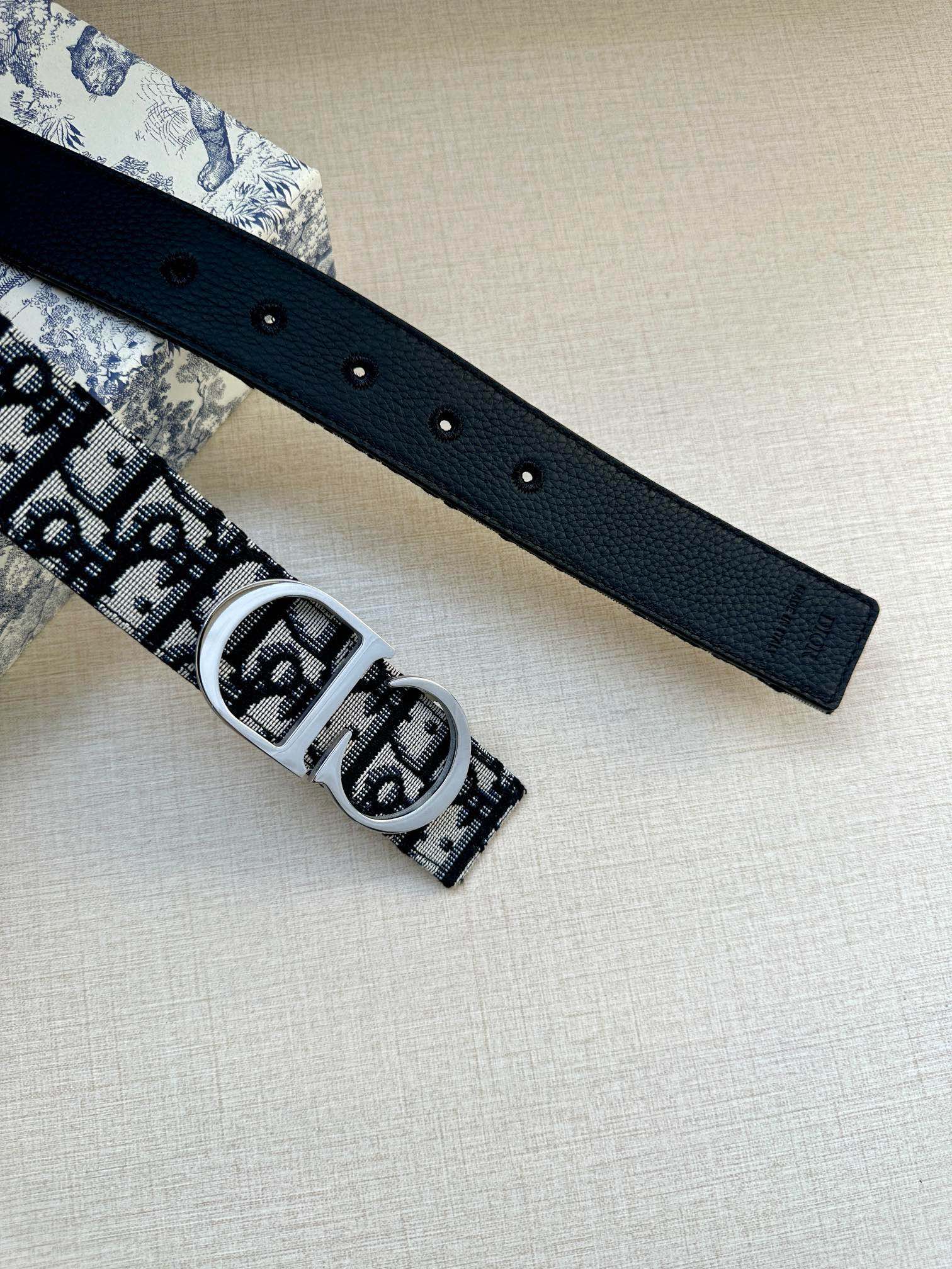 P1R55D207 Popular  High quality belt With full package