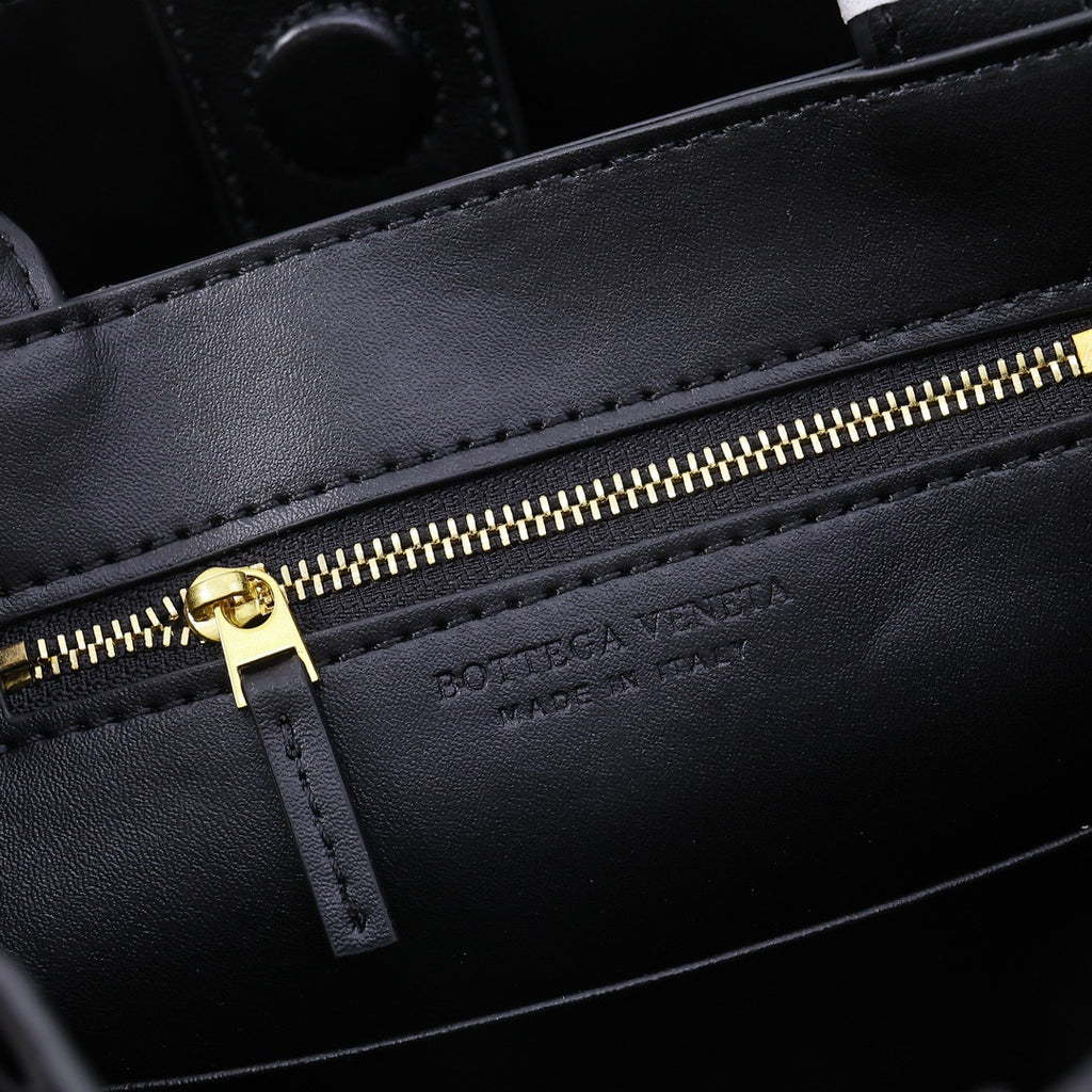 B1X104A81 Popular  leather bag
