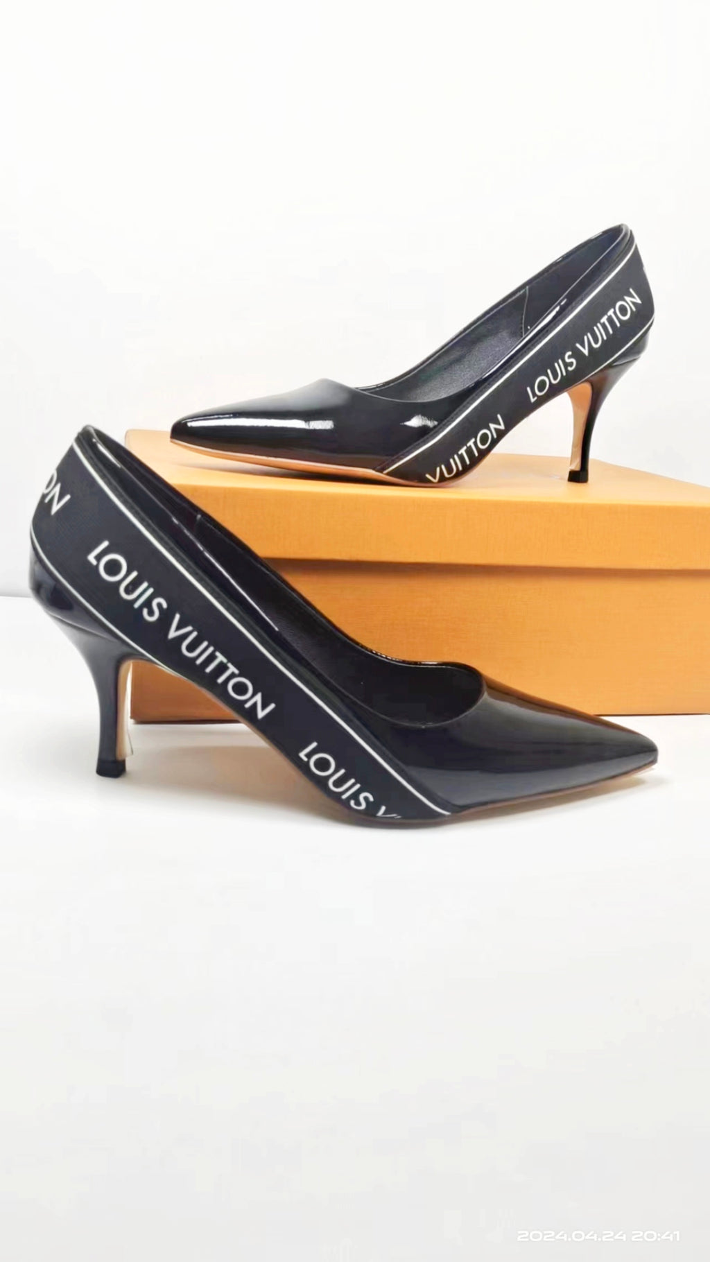 Z2R45E29  Popular leather  High heels