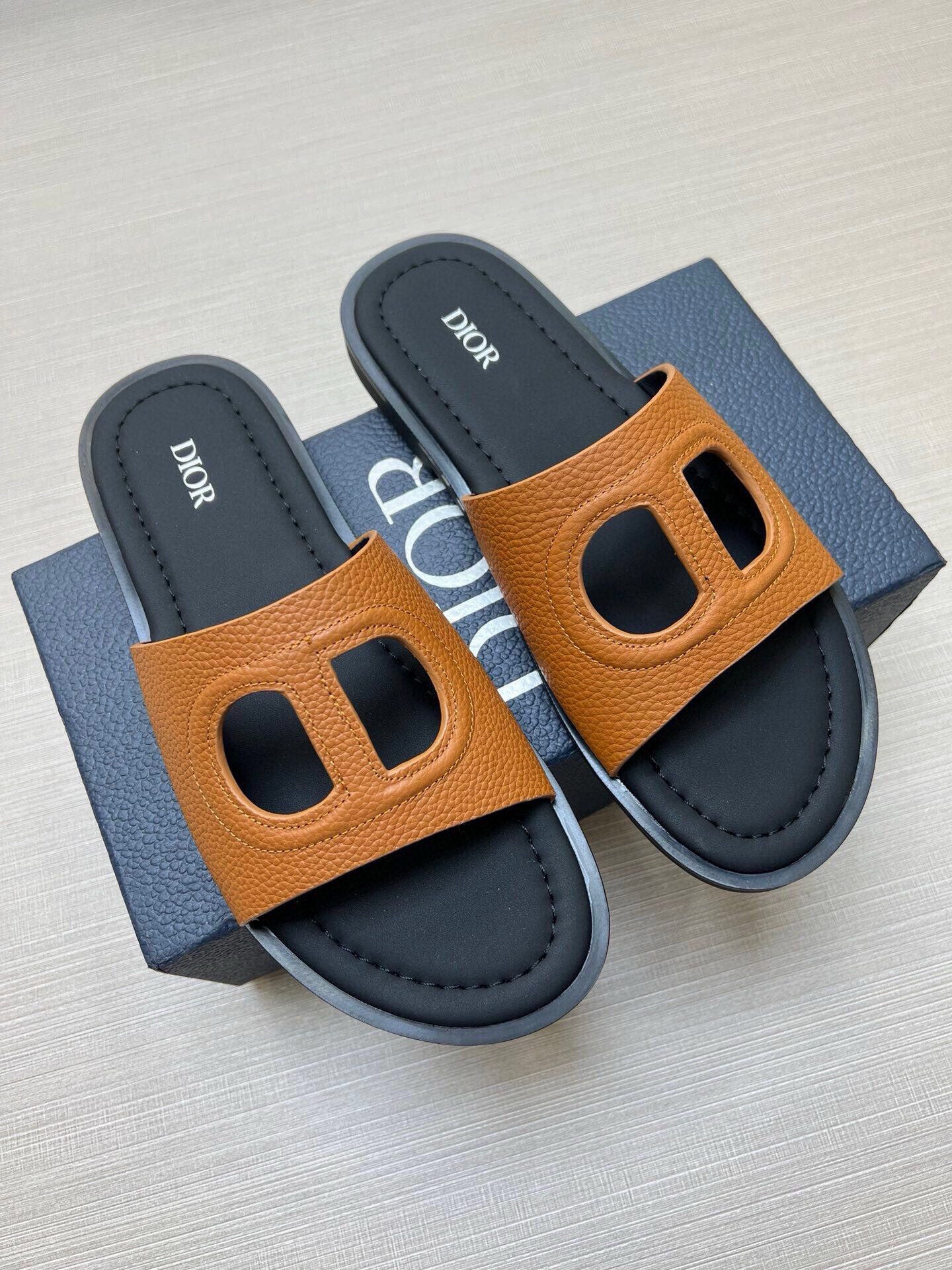 Z5Z35D306 Popular Slippers