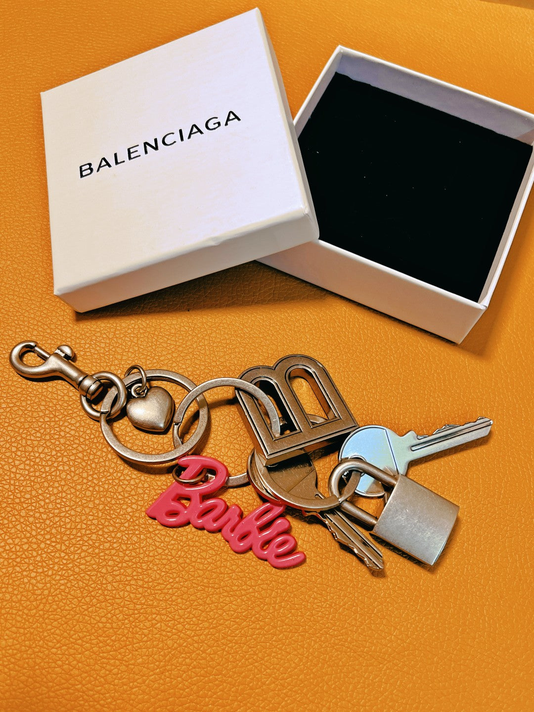 A1Z84J62  Popular Keychains