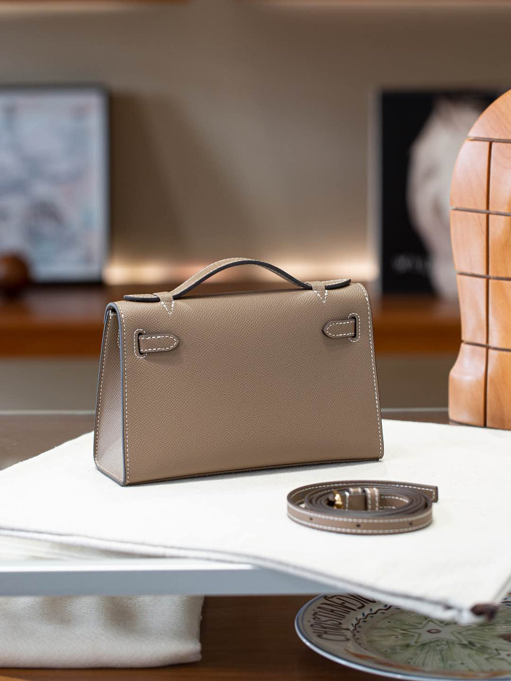 B1R66A6 Popular leather bag