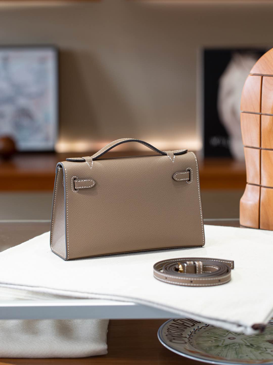 B1R66A6 Popular leather bag