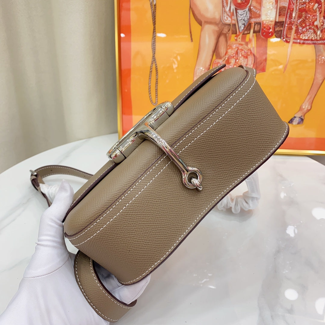 B1N55H9 Popular  leather bag