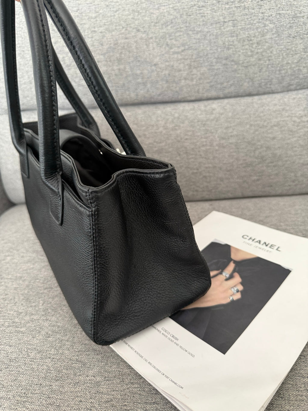 B1R76C37 Popular leather bag
