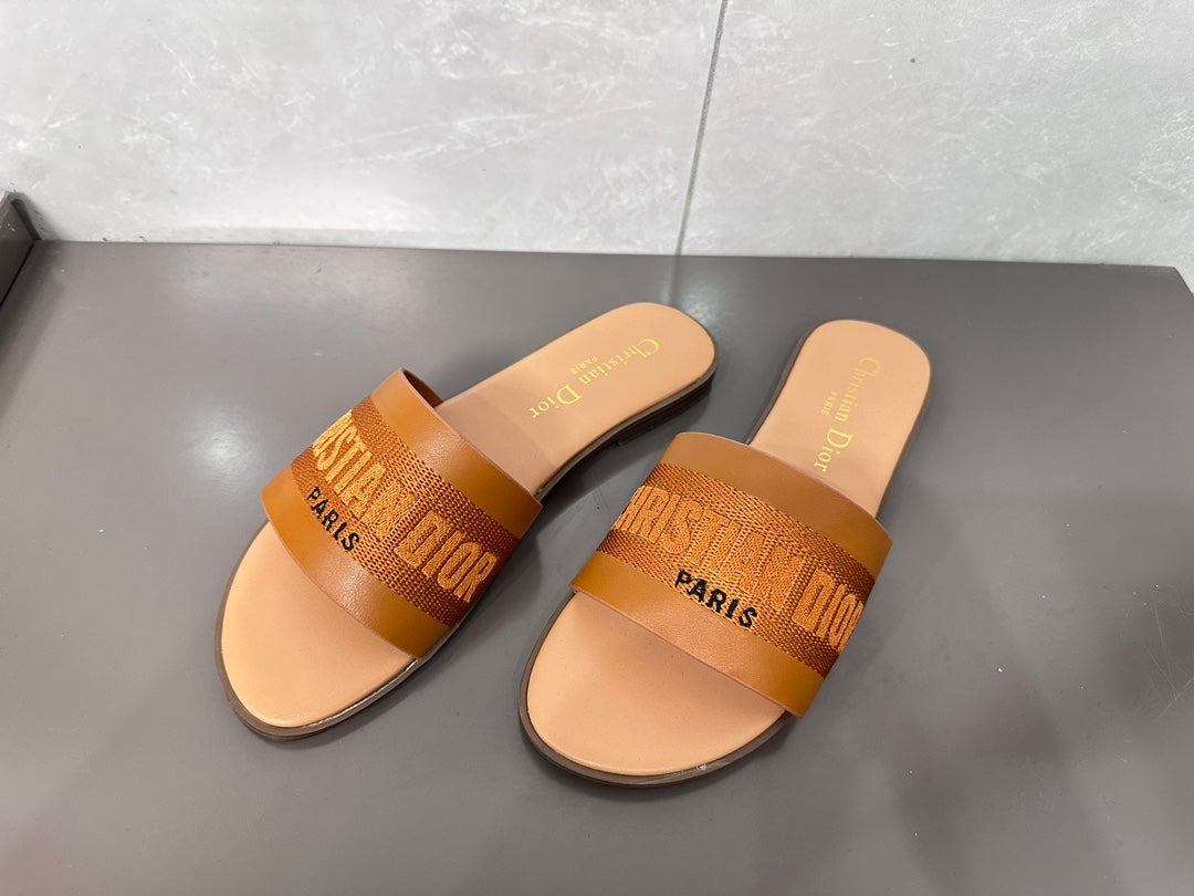 Z1ZD32 Popular slippers