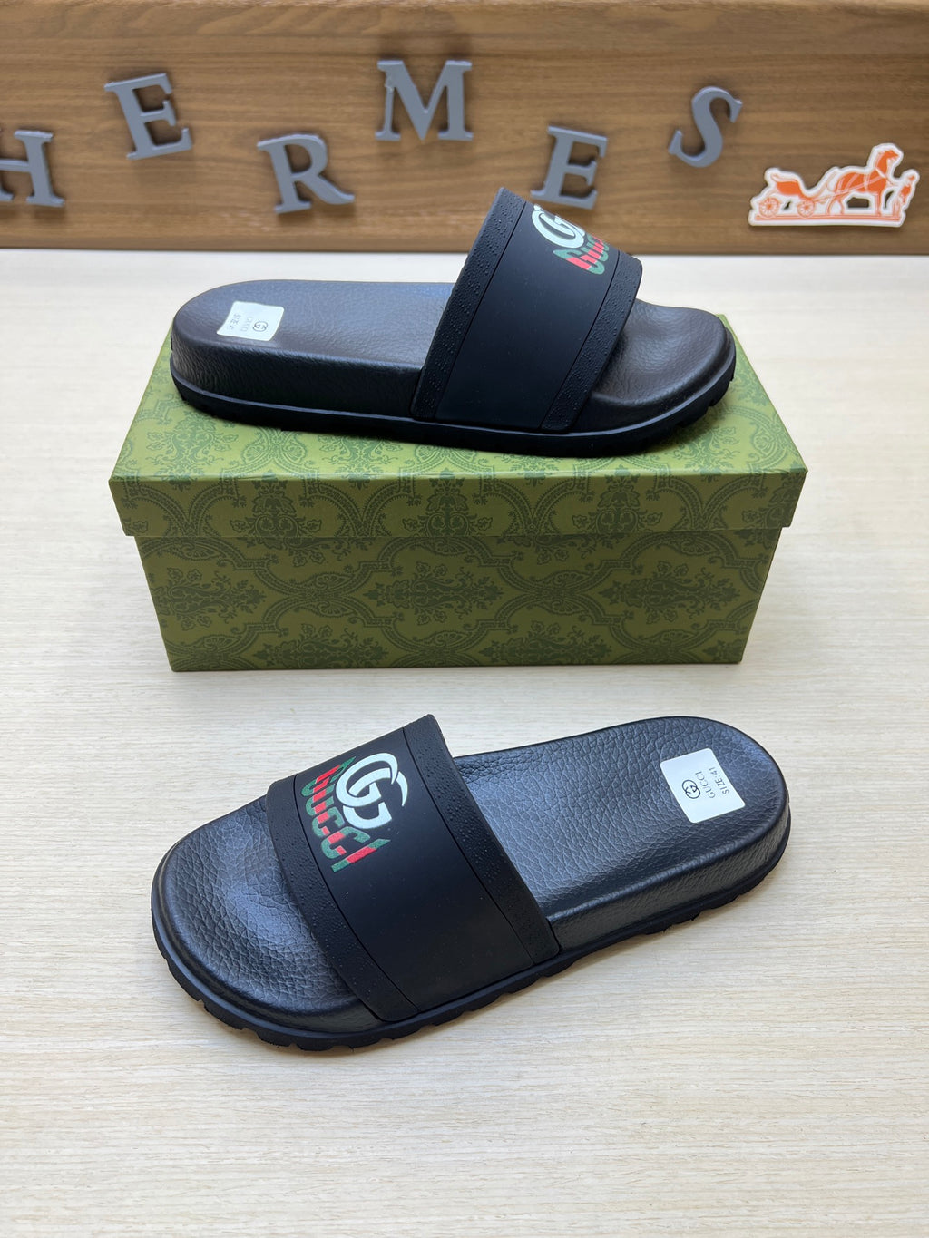 Z5R66B27 Popular Slippers