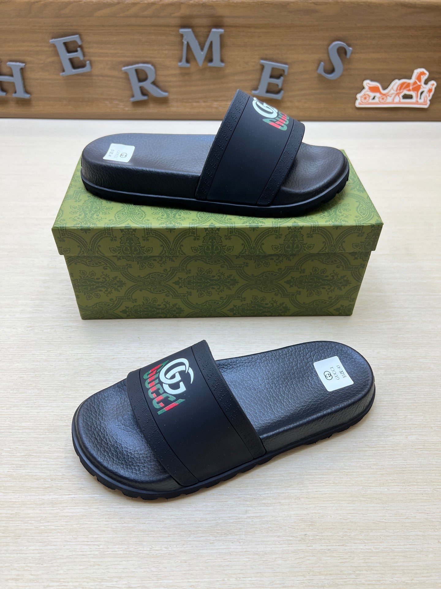 Z5R66B27 Popular Slippers