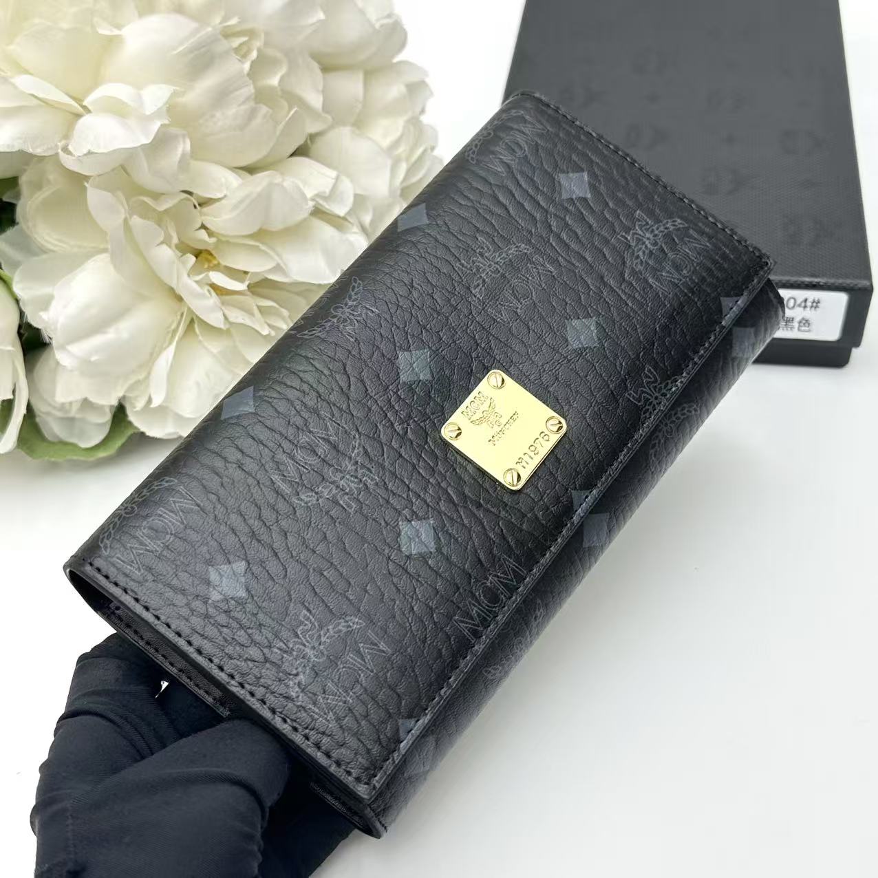 B1N36M14 Popular leather  Wallets