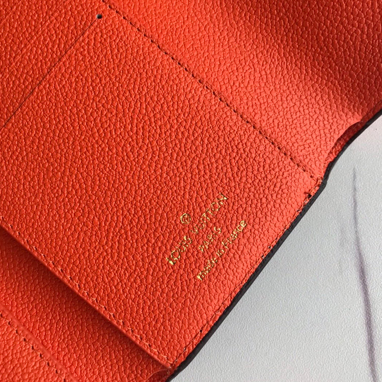 B1P20E10 Popular leather wallets