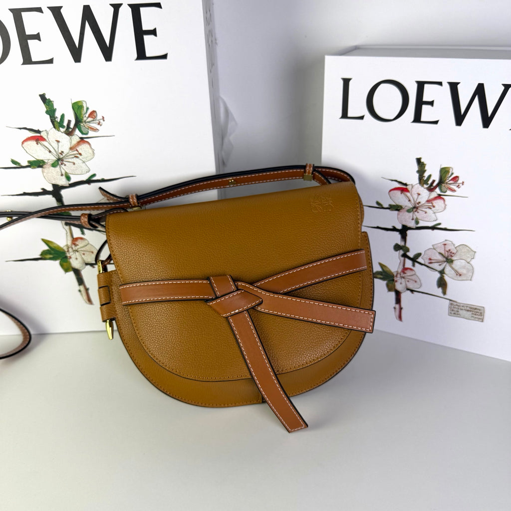 B1R76A27 Popular  leather bag