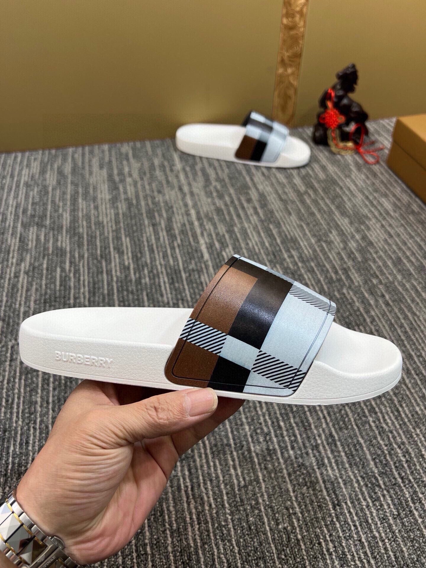 Z5Z35R262 Popular Slippers