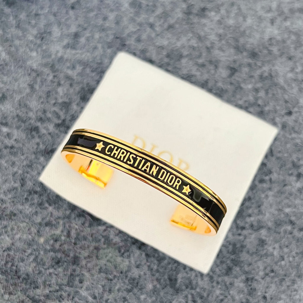 X1B82D240K  Popular Bracelets