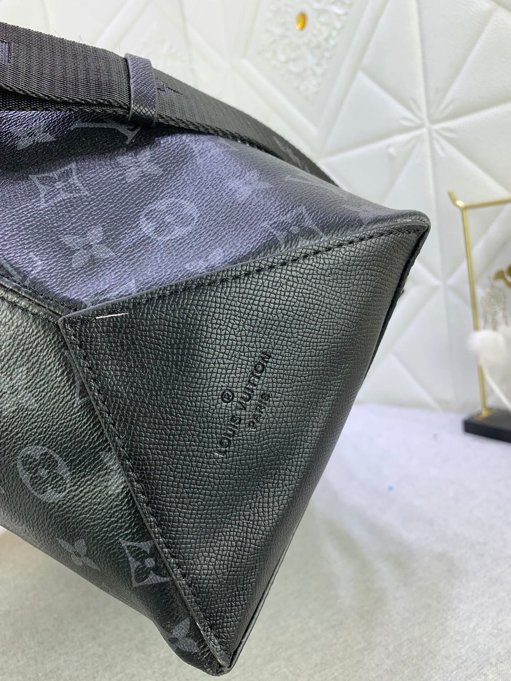 B12X44E350 Popular    leather bag 